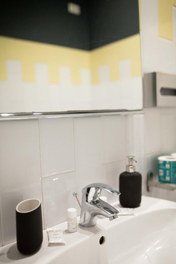 Il Giardinetto A Colori By Dimorra Apartment เนเปิลส์ ภายนอก รูปภาพ